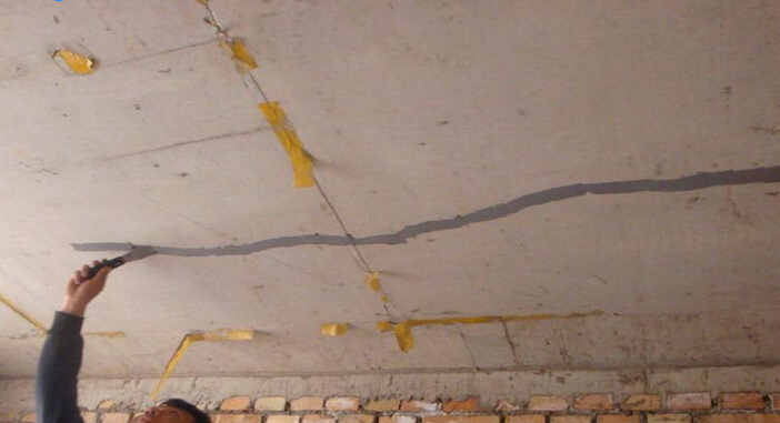 處理混凝土裂縫時,哪些工作不可輕視?